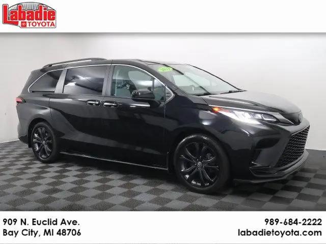 2023 Toyota Sienna XLE for sale in Bay City, MI