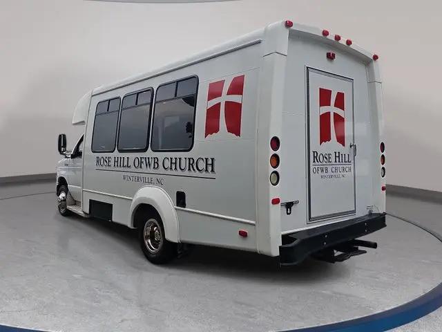 2015 Ford E-350 Cutaway E-350