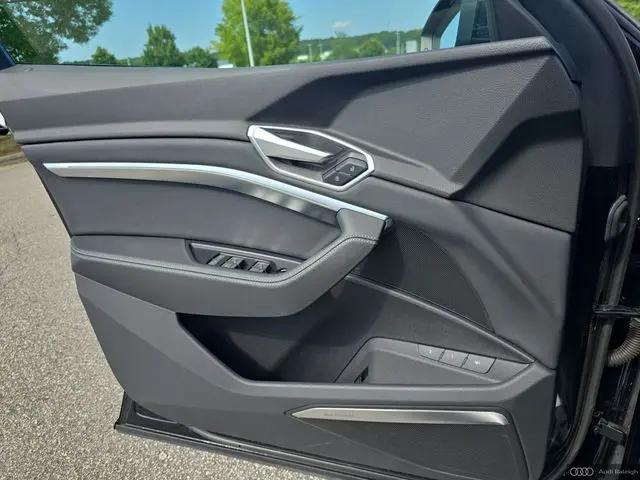 2021 Audi e-tron Premium Plus quattro