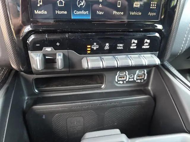 2023 Ram 1500 Limited Crew Cab 4x4 57 Box