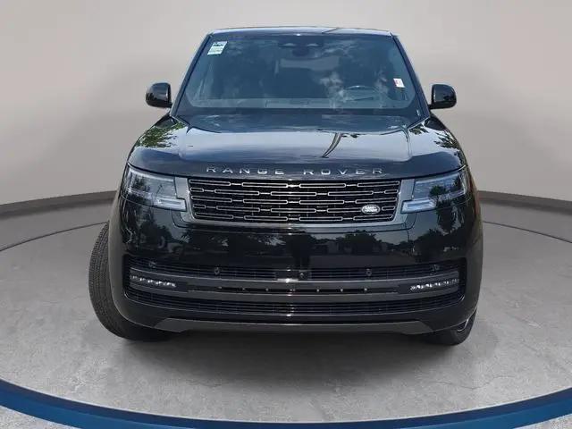 2026 Land Rover Range Rover P530 SE