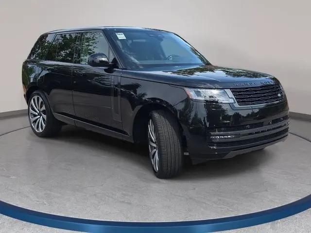 2026 Land Rover Range Rover P530 SE