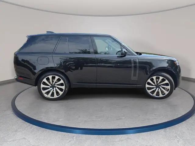2026 Land Rover Range Rover P530 SE