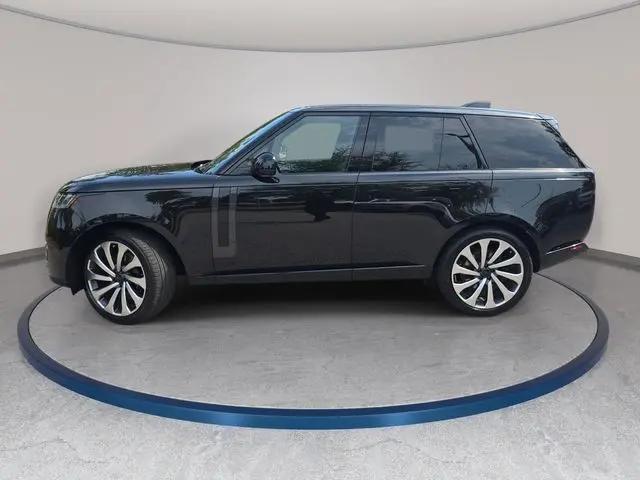 2026 Land Rover Range Rover P530 SE