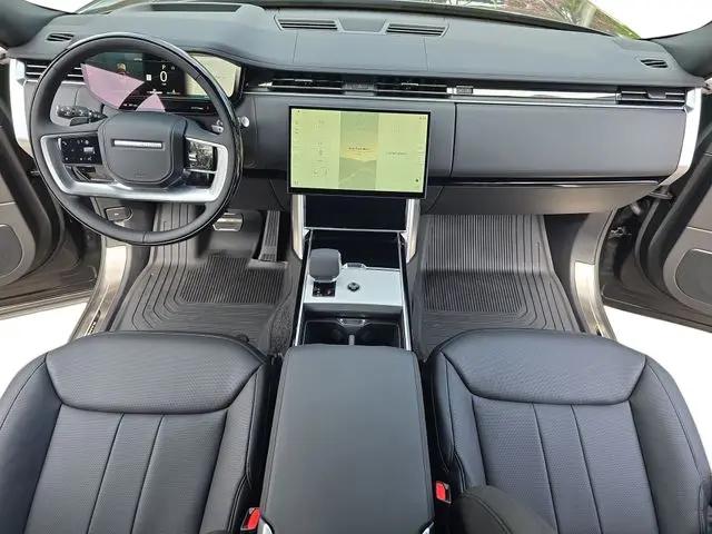 2026 Land Rover Range Rover P530 SE