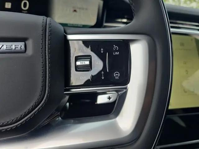2026 Land Rover Range Rover P530 SE