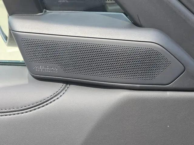 2026 Land Rover Range Rover P530 SE