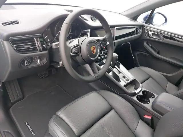 2026 Porsche Macan Macan