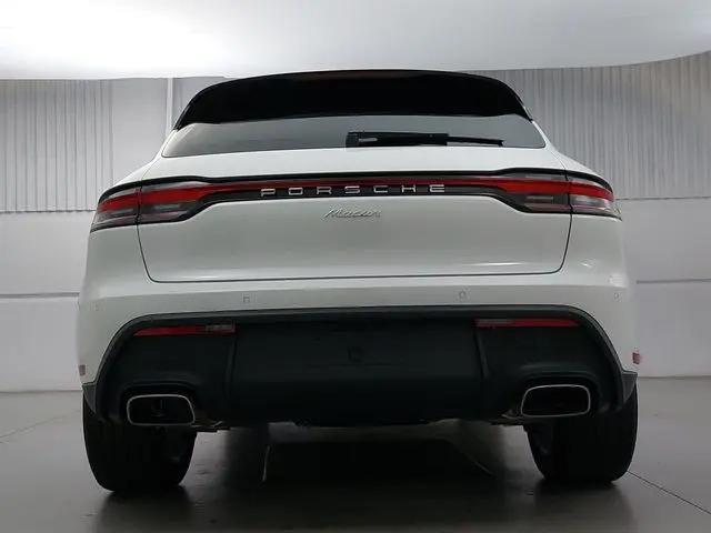 2026 Porsche Macan Macan