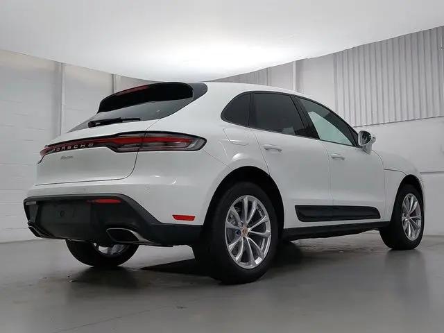 2026 Porsche Macan Macan