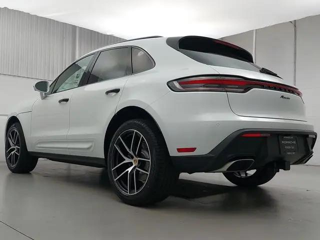 2026 Porsche Macan Macan