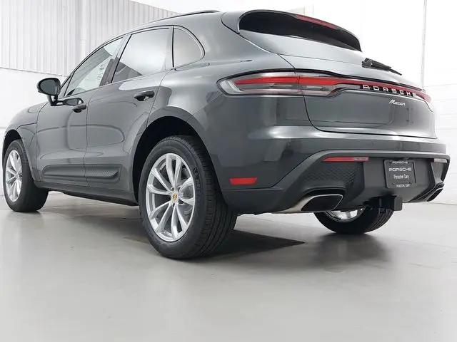2026 Porsche Macan Macan