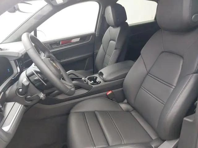 2026 Porsche Cayenne GTS