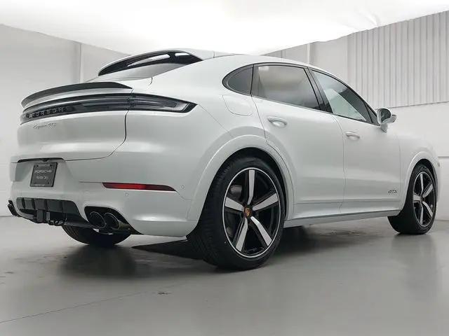 2026 Porsche Cayenne GTS