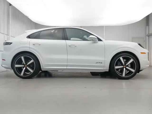2026 Porsche Cayenne GTS