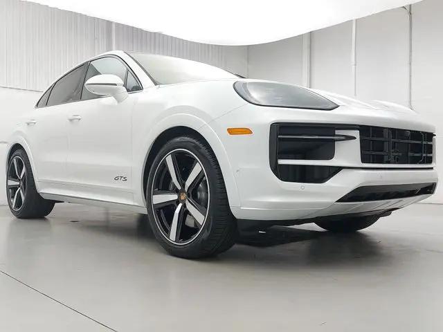 2026 Porsche Cayenne GTS