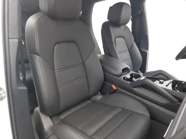 2026 Porsche Cayenne GTS