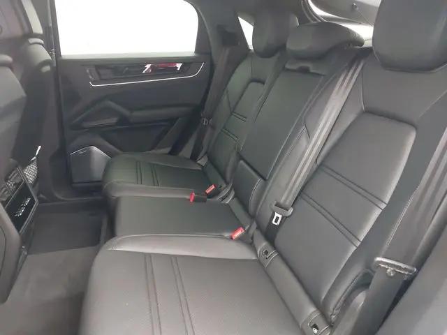 2026 Porsche Cayenne GTS