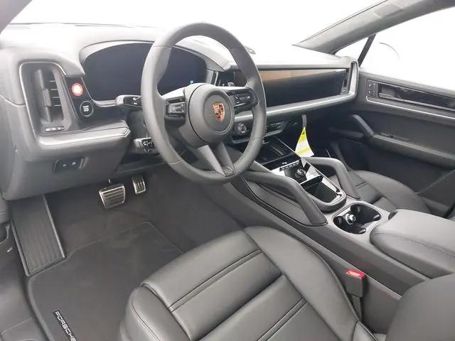 2026 Porsche Cayenne GTS