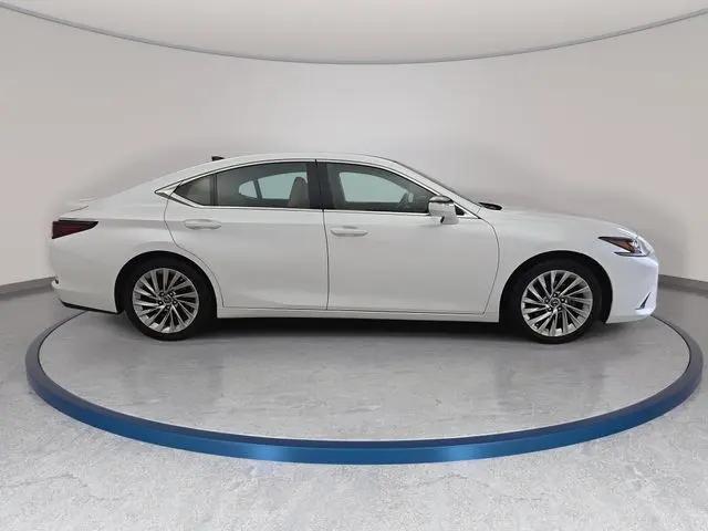 2022 Lexus ES 350 Ultra Luxury