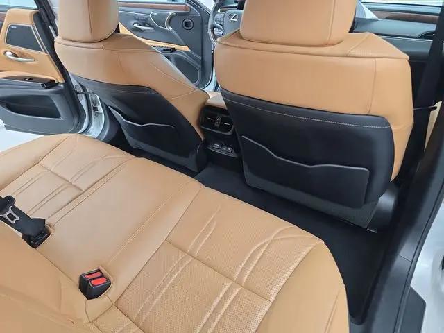 2022 Lexus ES 350 Ultra Luxury
