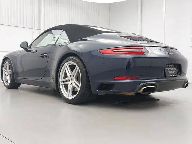 2018 Porsche 911 Carrera