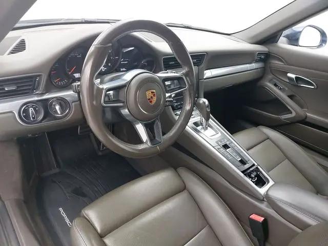 2018 Porsche 911 Carrera