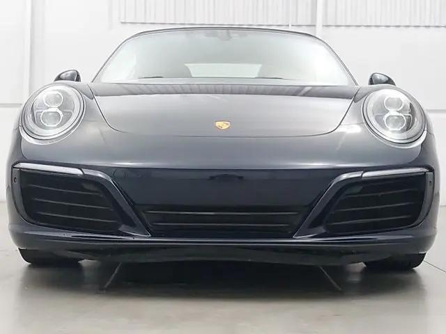 2018 Porsche 911 Carrera