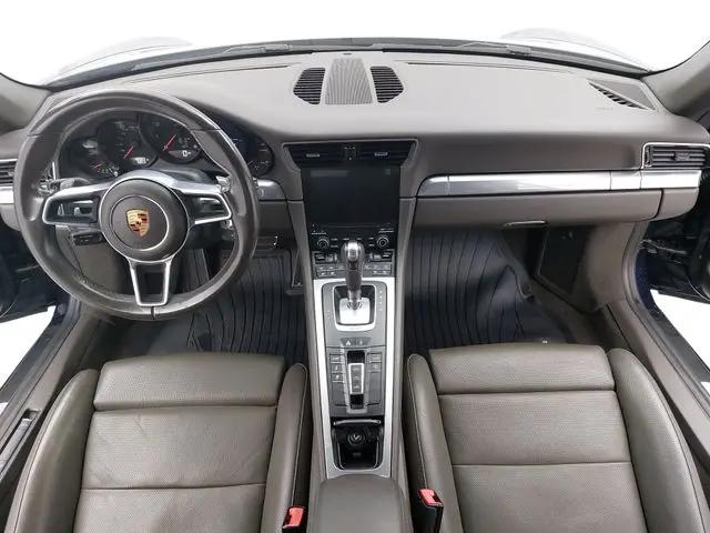2018 Porsche 911 Carrera
