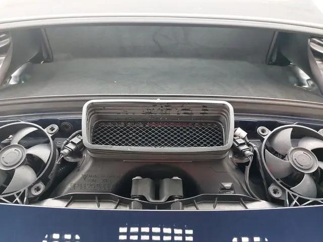 2018 Porsche 911 Carrera
