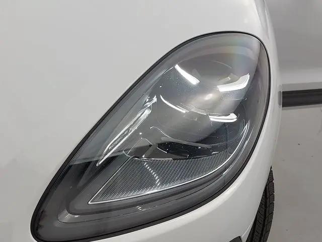 2026 Porsche Macan T