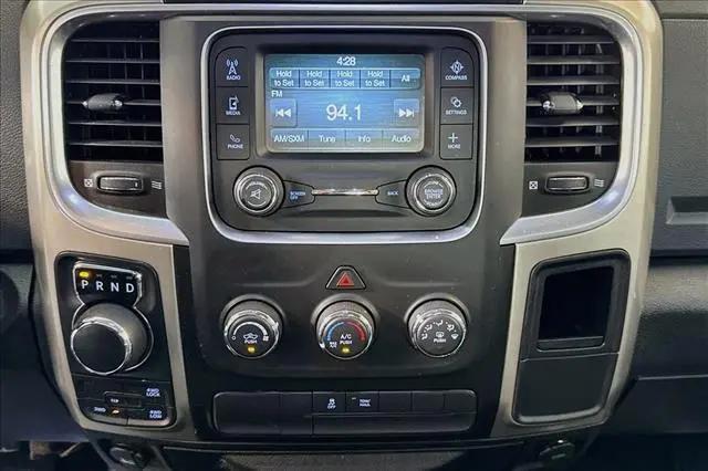 2019 Ram 1500 Classic SLT Crew Cab 4x4 64 Box