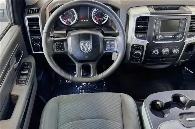 2019 Ram 1500 Classic SLT Crew Cab 4x4 64 Box