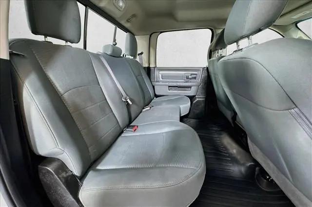 2019 Ram 1500 Classic SLT Crew Cab 4x4 64 Box