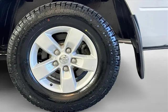 2019 Ram 1500 Classic SLT Crew Cab 4x4 64 Box