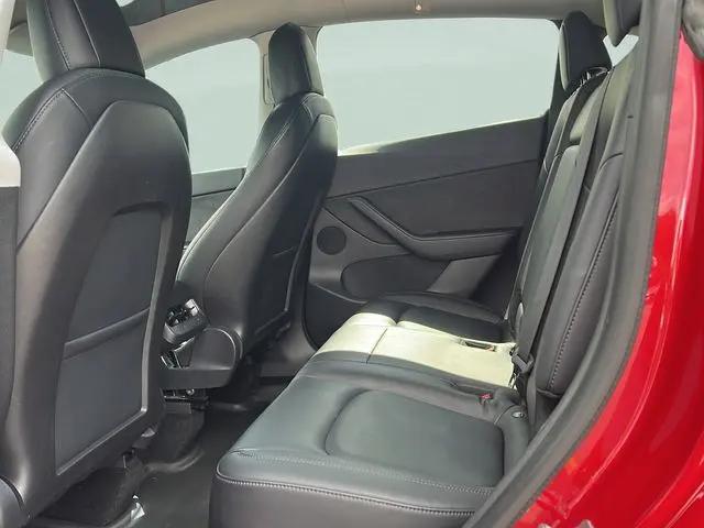 2021 Tesla Model Y Standard Range Rear-Wheel Drive