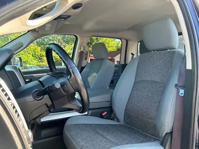 2017 Ram 1500 Big Horn Crew Cab 4x4 57 Box