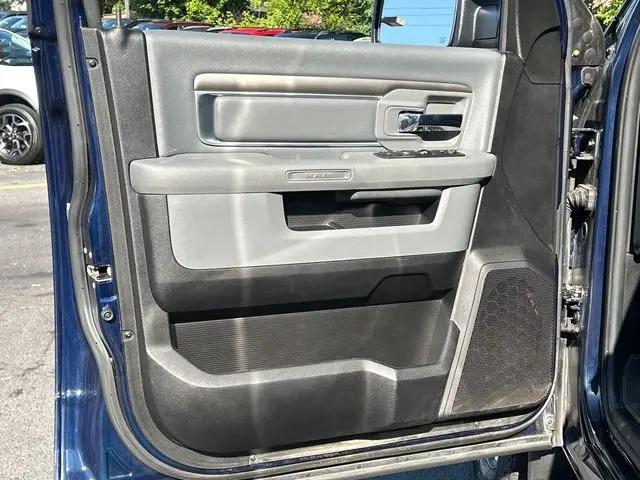 2017 Ram 1500 Big Horn Crew Cab 4x4 57 Box