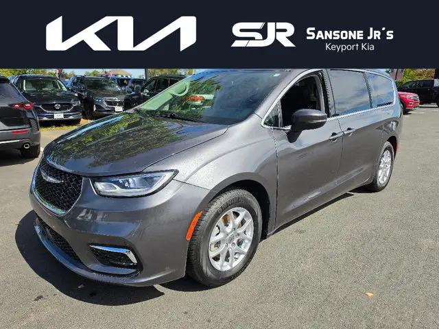 2023 Chrysler Pacifica Touring L for sale in Keyport, NJ