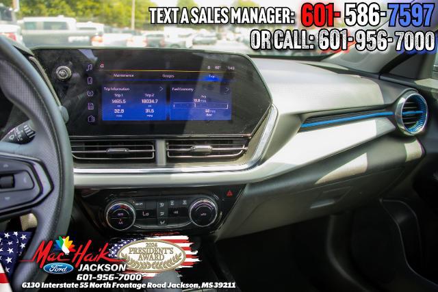 2025 Chevrolet Trax FWD LT