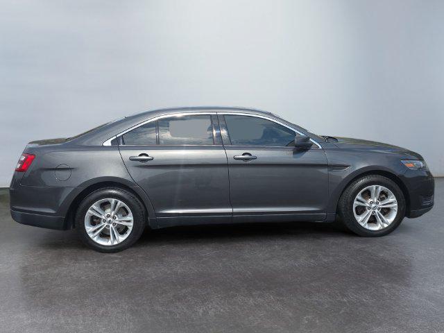 2017 Ford Taurus SE