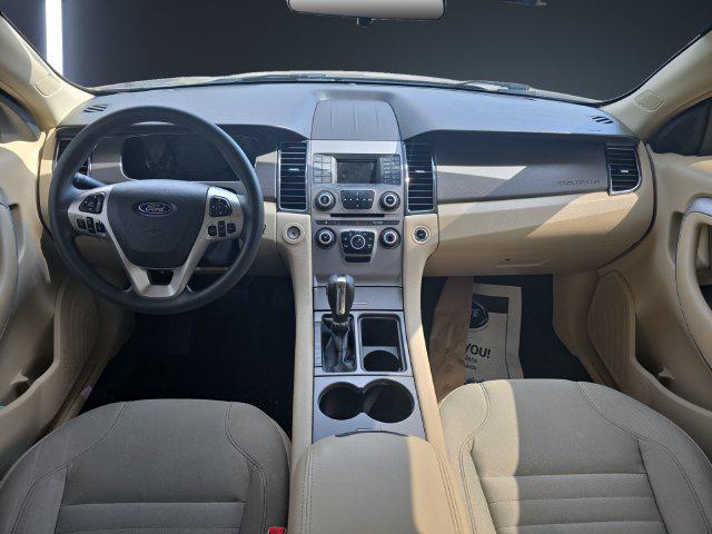 2017 Ford Taurus SE