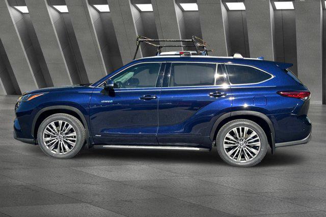2021 Toyota Highlander Hybrid Platinum