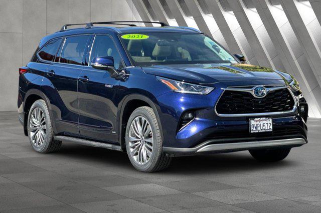 2021 Toyota Highlander Hybrid Platinum