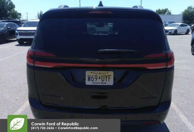 2025 Chrysler Pacifica Limited