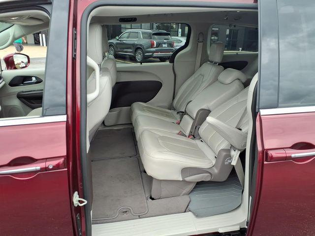 2020 Chrysler Pacifica Touring L