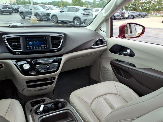 2020 Chrysler Pacifica Touring L