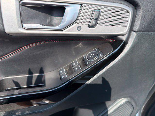2024 Ford Explorer ST-Line