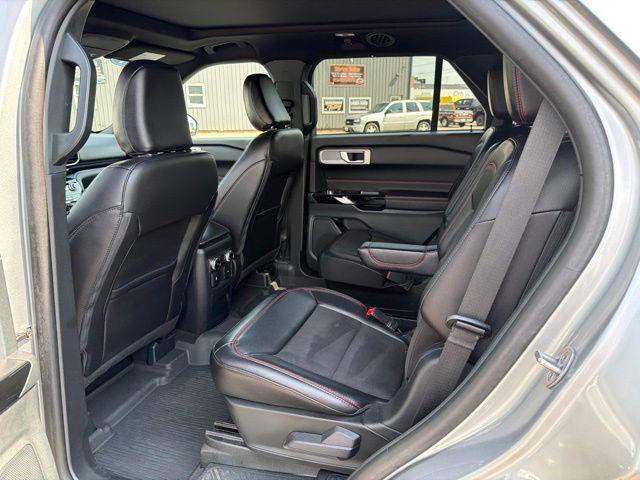 2024 Ford Explorer ST-Line