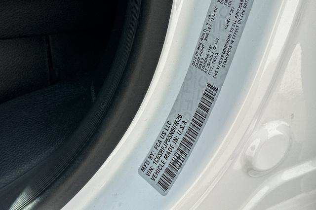 2025 Ram 1500 Laramie Crew Cab 4x4 57 Box